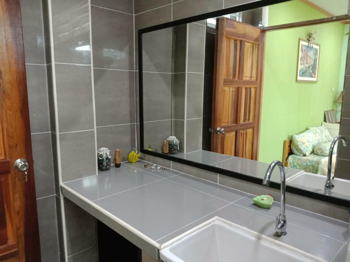 Jazepuri - Jaze 1 Apartamento Kuching Exterior foto